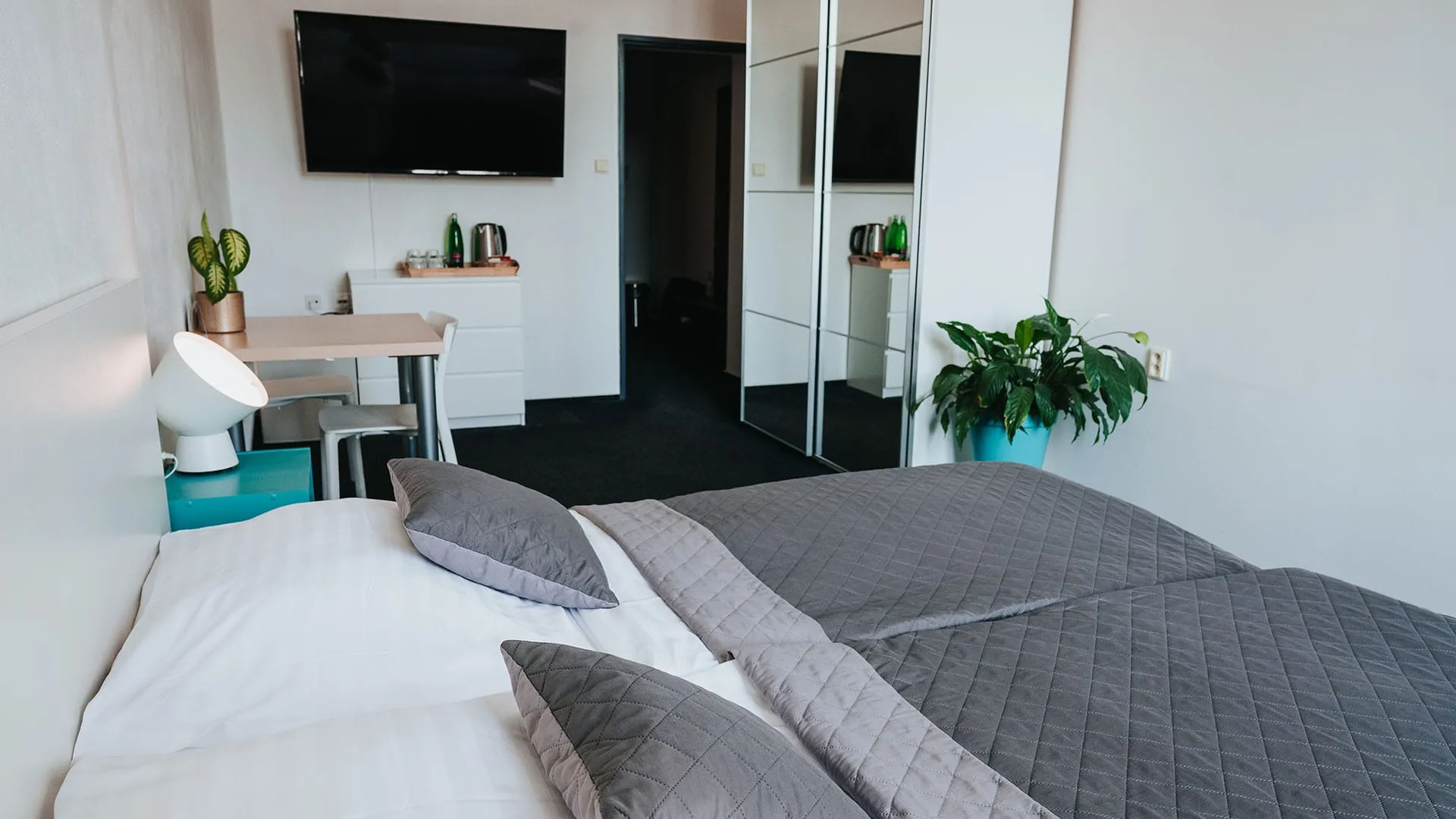 Pokoj Hotelu Centrum připravený k rezervaci